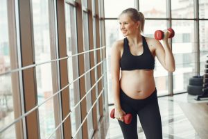 فوائد الفراولة للحامل في الاشهر الأولى