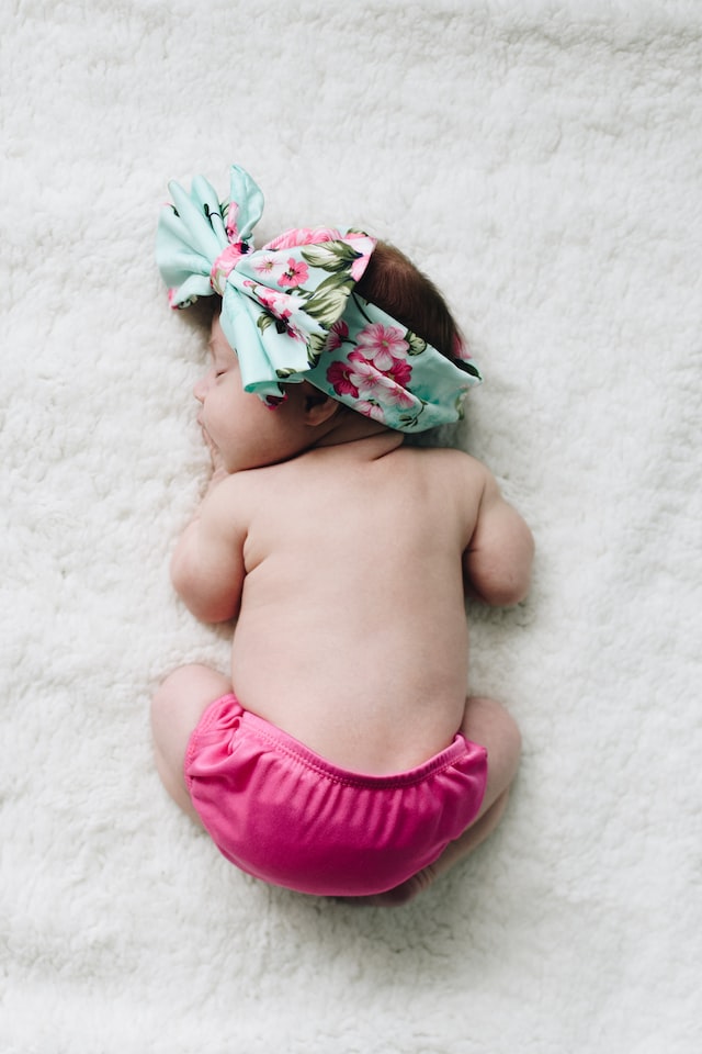 علاج الإمساك عند الرضع حديثي الولادة