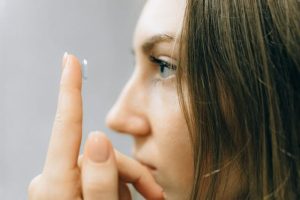 أفضل قطرات لعلاج جفاف العين 
