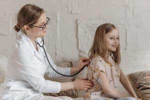 أعراض الحمى الفيروسية عند الأطفال