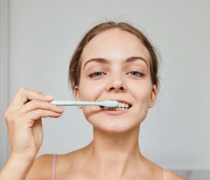 علاج تراجع اللثة